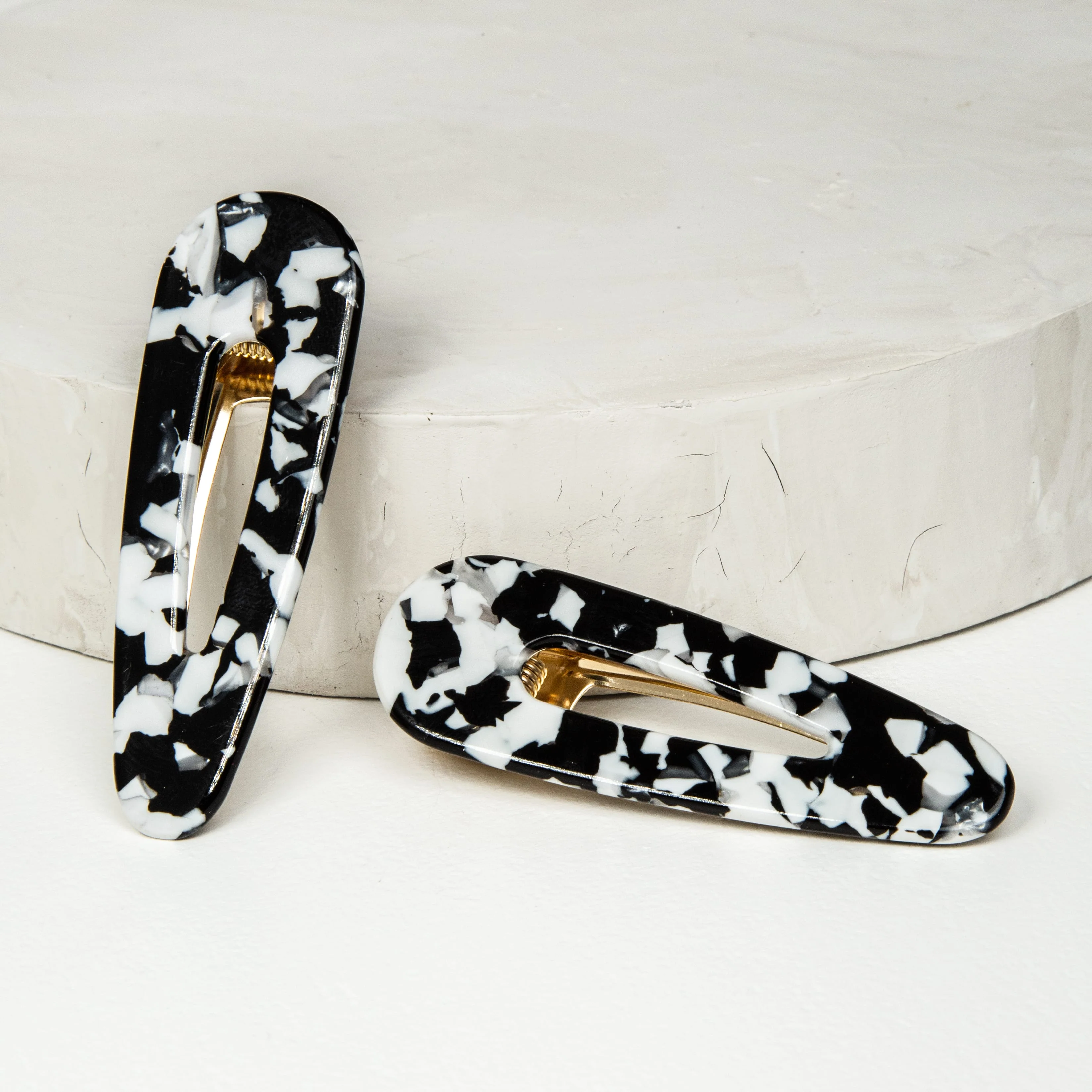 Only Curls Crocodile Hair Clips - Black Marble - Image 6