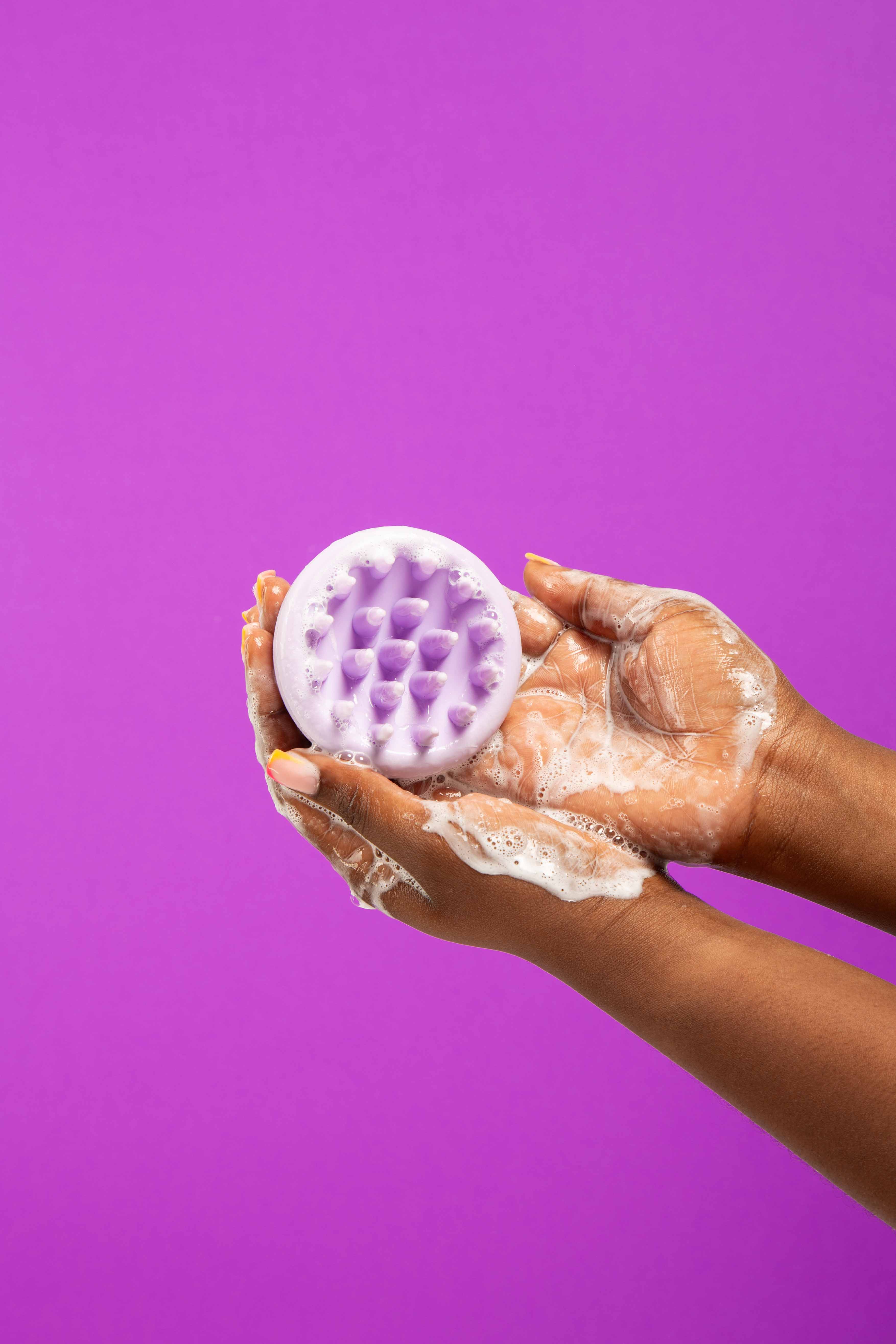 Only Curls Scalp Massager - Lilac - Image 6