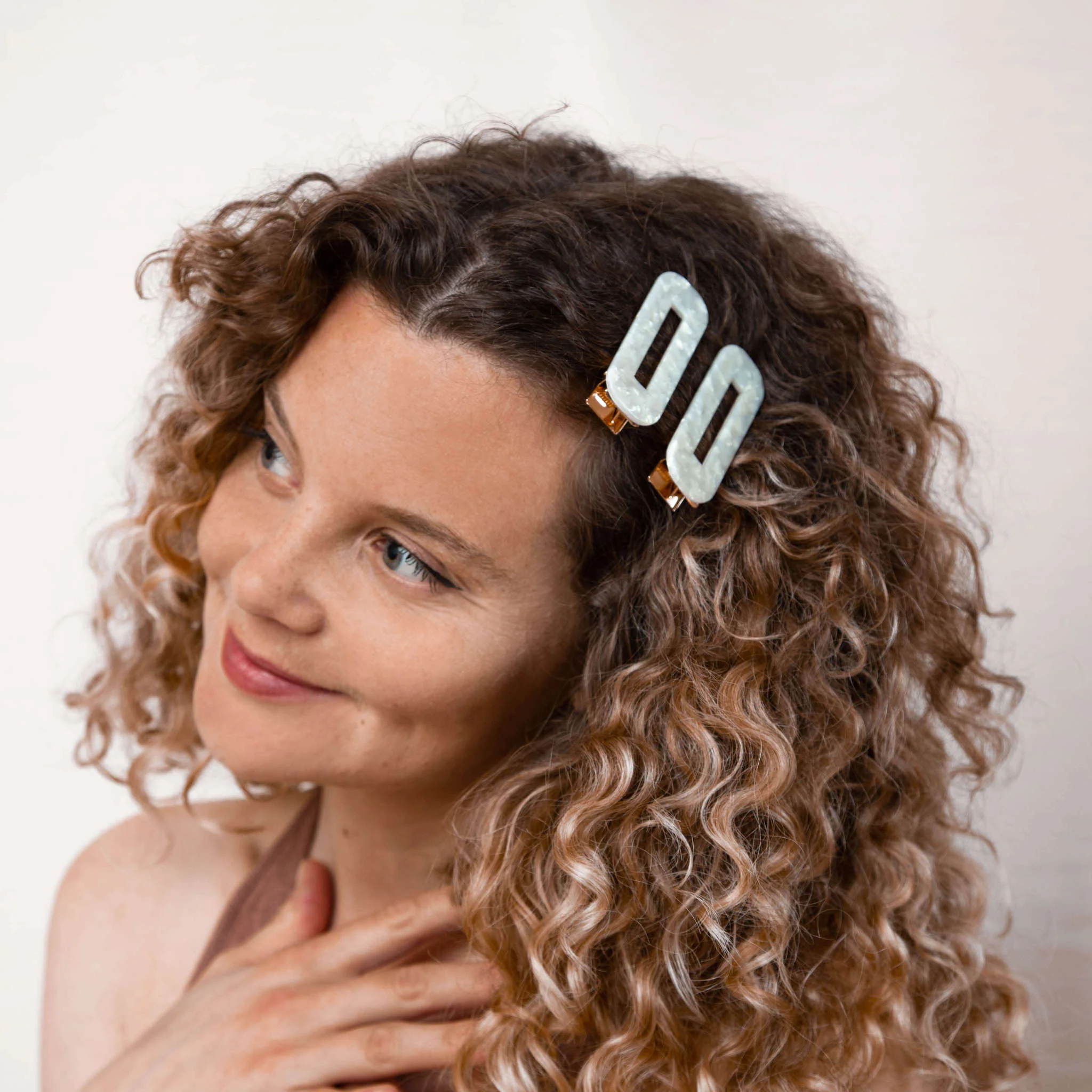Only Curls Crocodile Hair Clips - White Shimmer - Image 2